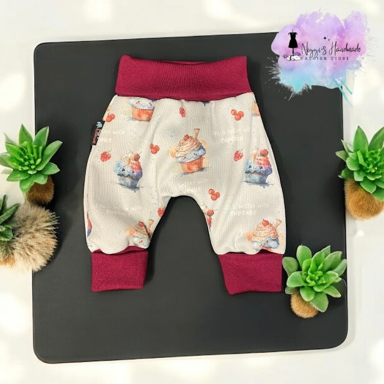 Mitwachsende Hose "CupCake" Gr. 62/68
