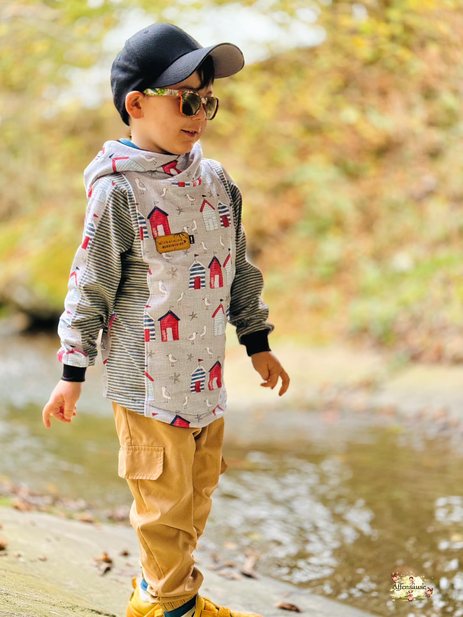 Fashion Ebook Schnittmuster für einen Hoodie Schiri für Kinder in den Größe 74-170 in DIN- A4 & DIN-A0 PDF zum download