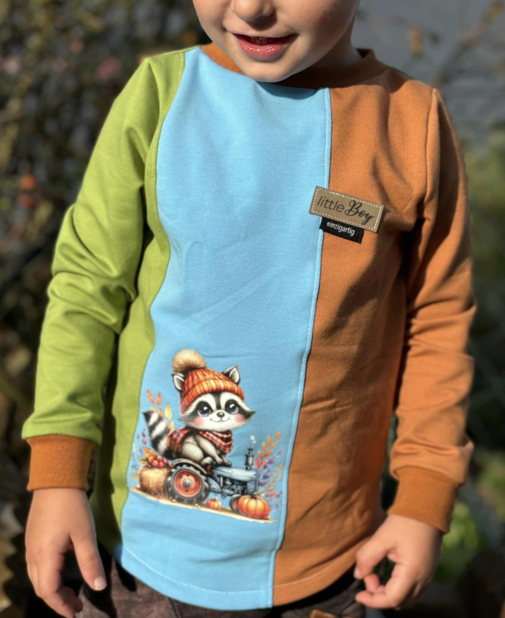 Fashion Ebook Schnittmuster für einen Hoodie Schiri für Kinder in den Größe 74-170 in DIN- A4 & DIN-A0 PDF zum download