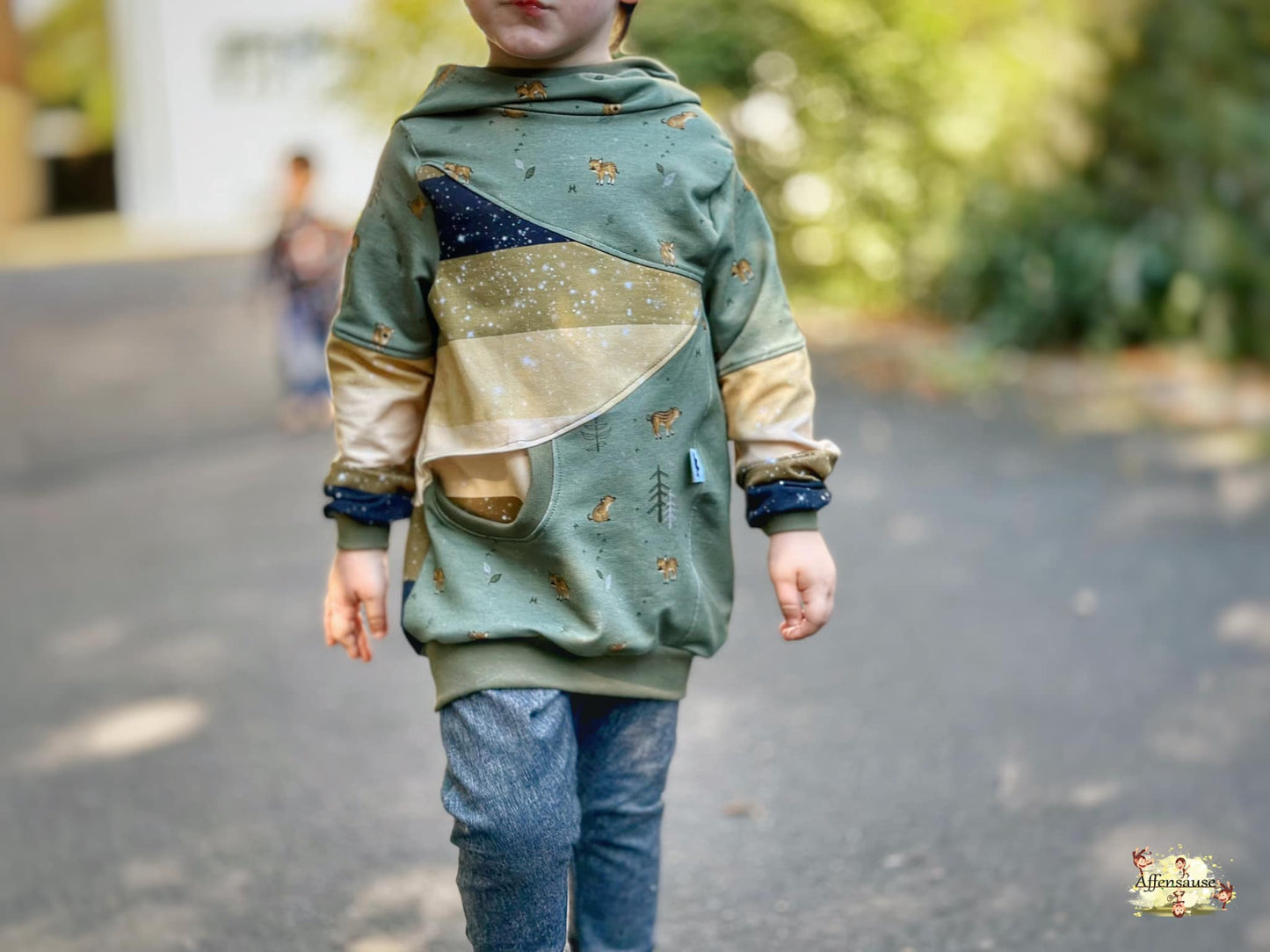 Fashion Ebook Schnittmuster für einen Hoodie Mix It für Kinder in den Größe 74-170 in DIN- A4 & DIN-A0 PDF zum download