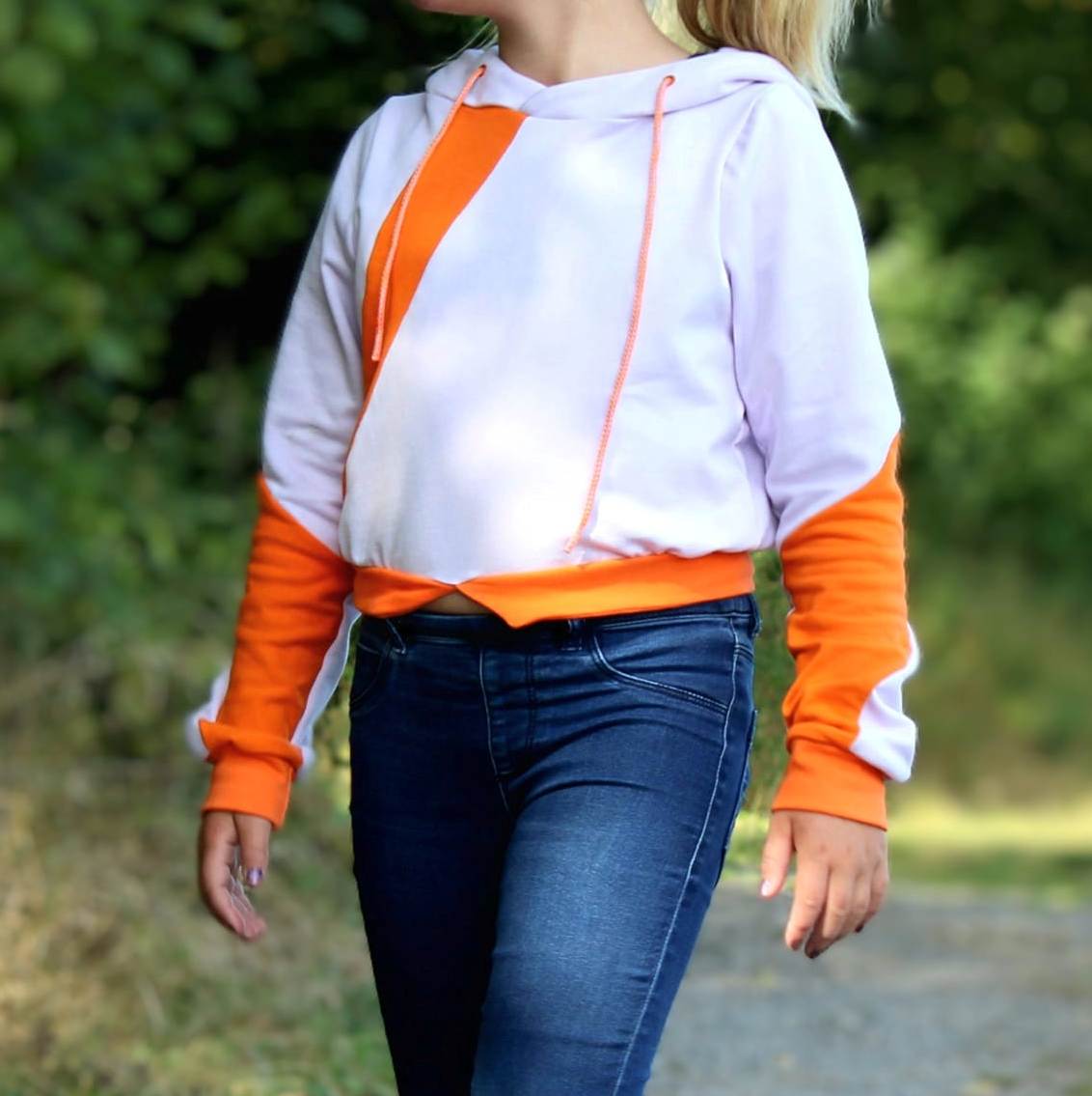 Fashion Ebook Schnittmuster für den Crooped Hoodie in der Größe 74-170 in DIN- A4 & DIN-A0 PDF zum download