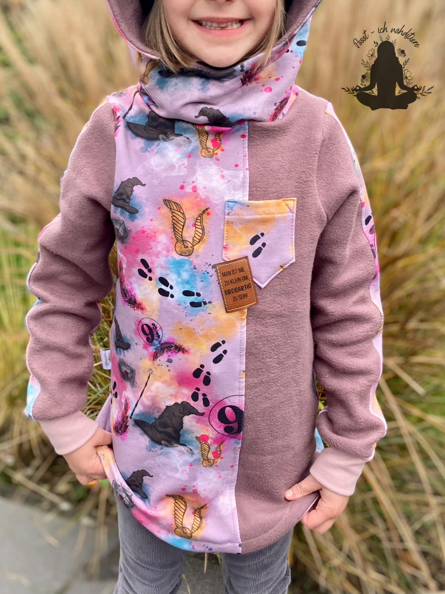 Fashion Ebook Schnittmuster für einen Hoodie Schiri für Kinder in den Größe 74-170 in DIN- A4 & DIN-A0 PDF zum download