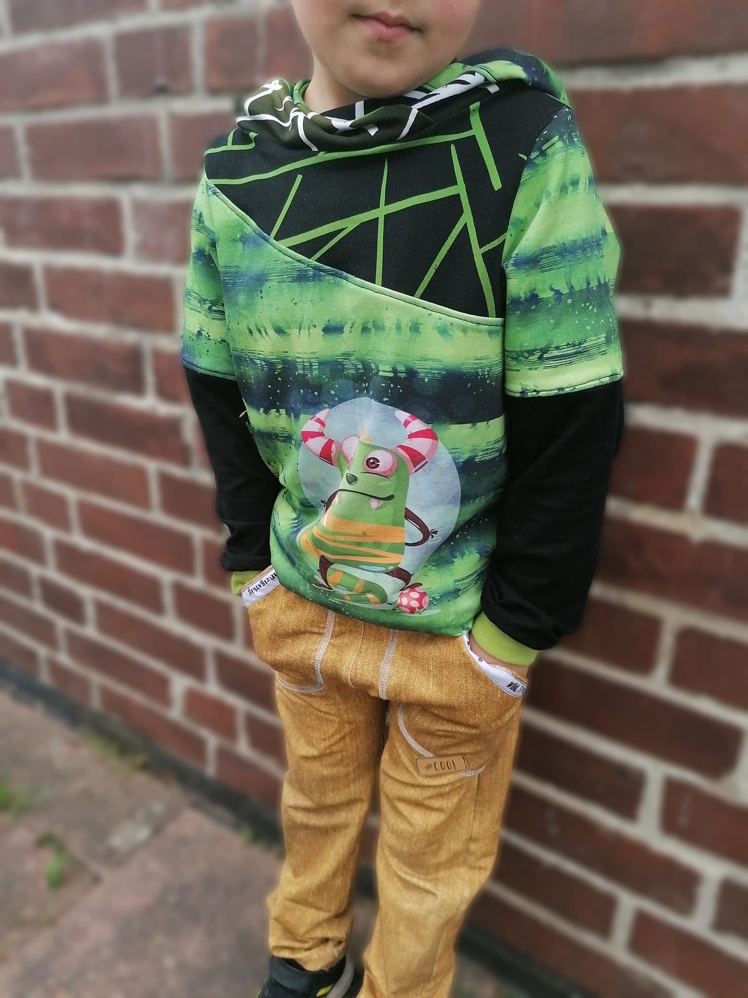 Fashion Ebook Schnittmuster für einen Hoodie Mix It für Kinder in den Größe 74-170 in DIN- A4 & DIN-A0 PDF zum download