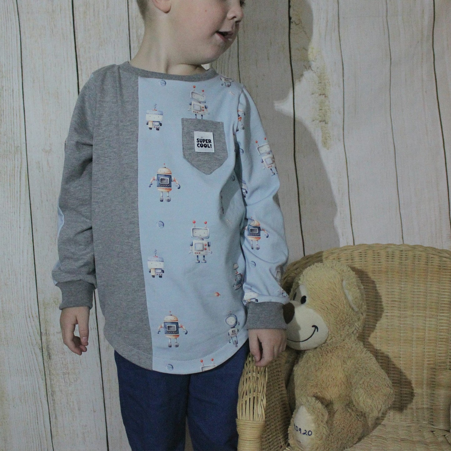 Fashion Ebook Schnittmuster für einen Hoodie Schiri für Kinder in den Größe 74-170 in DIN- A4 & DIN-A0 PDF zum download