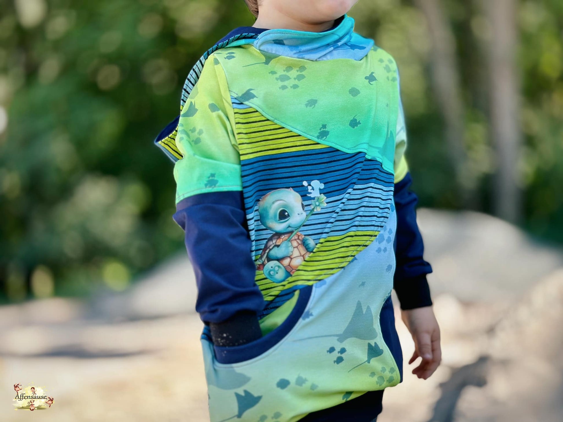 Fashion Ebook Schnittmuster für einen Hoodie Mix It für Kinder in den Größe 74-170 in DIN- A4 & DIN-A0 PDF zum download