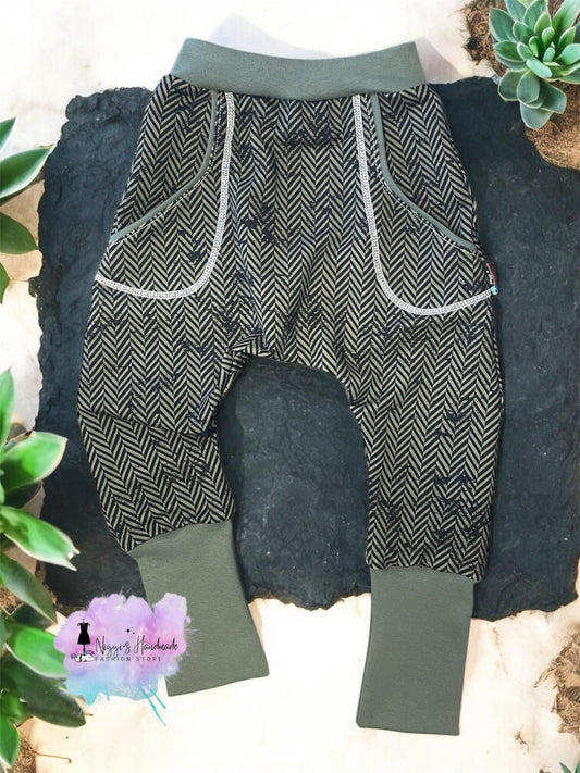 Weiches Bio Baumwoll French Terry Stoff von Niggis Handmade mit dem Design "Herringbone" zum vernähen. Ideal für Sweatjacken, Hoodies oder andere Kleidungsstücke.