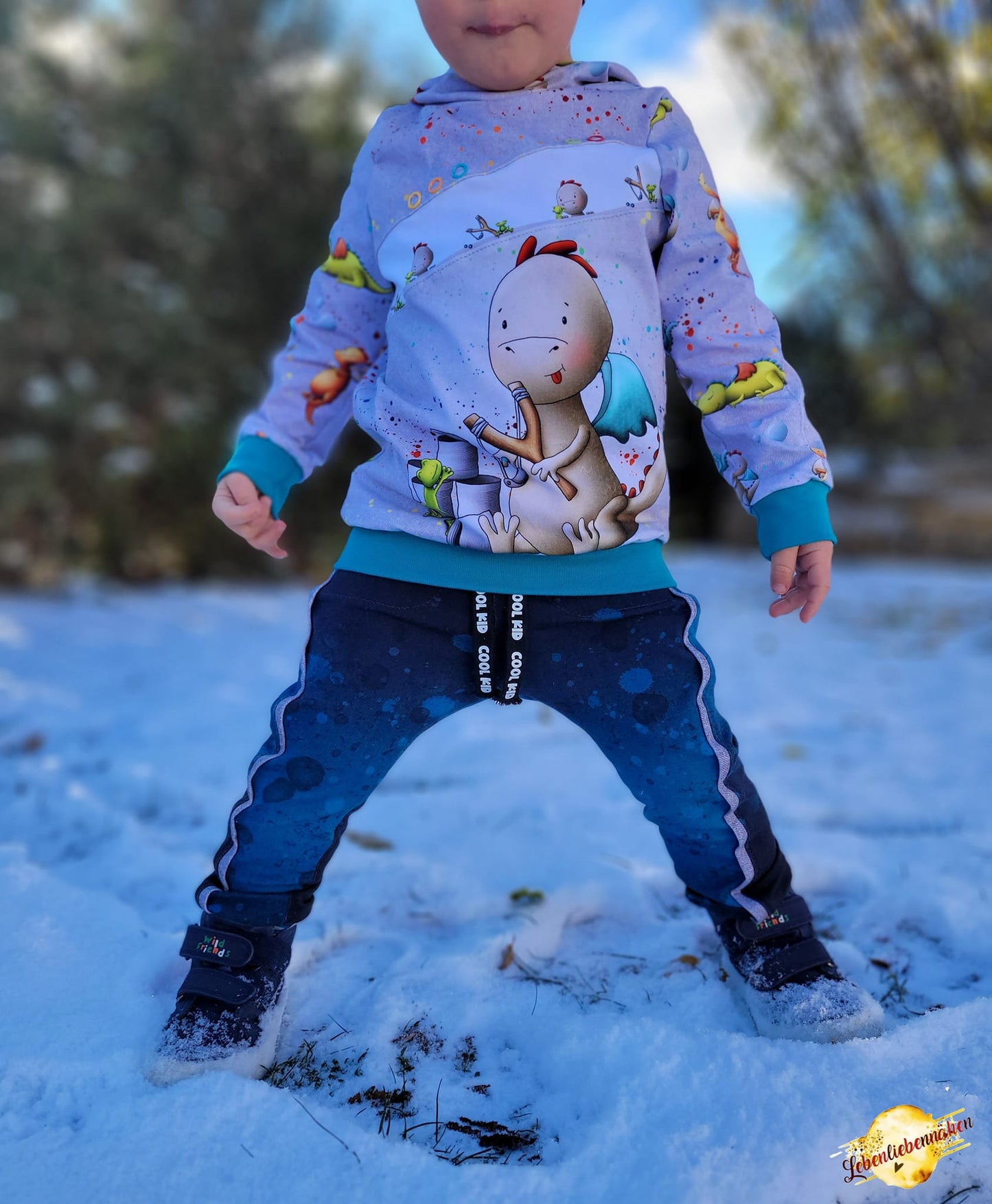 Fashion Ebook Schnittmuster für einen Hoodie Liam für Kinder in den Größe 80-170 in DIN- A4 & DIN-A0 PDF zum download