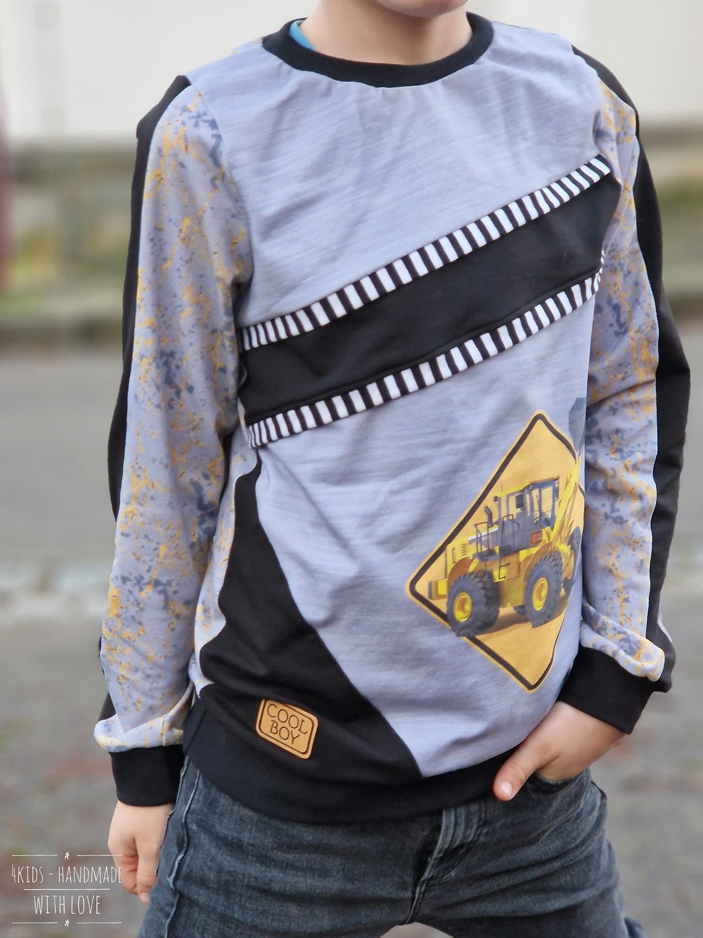 Fashion Ebook Schnittmuster für einen Hoodie Liam für Kinder in den Größe 80-170 in DIN- A4 & DIN-A0 PDF zum download