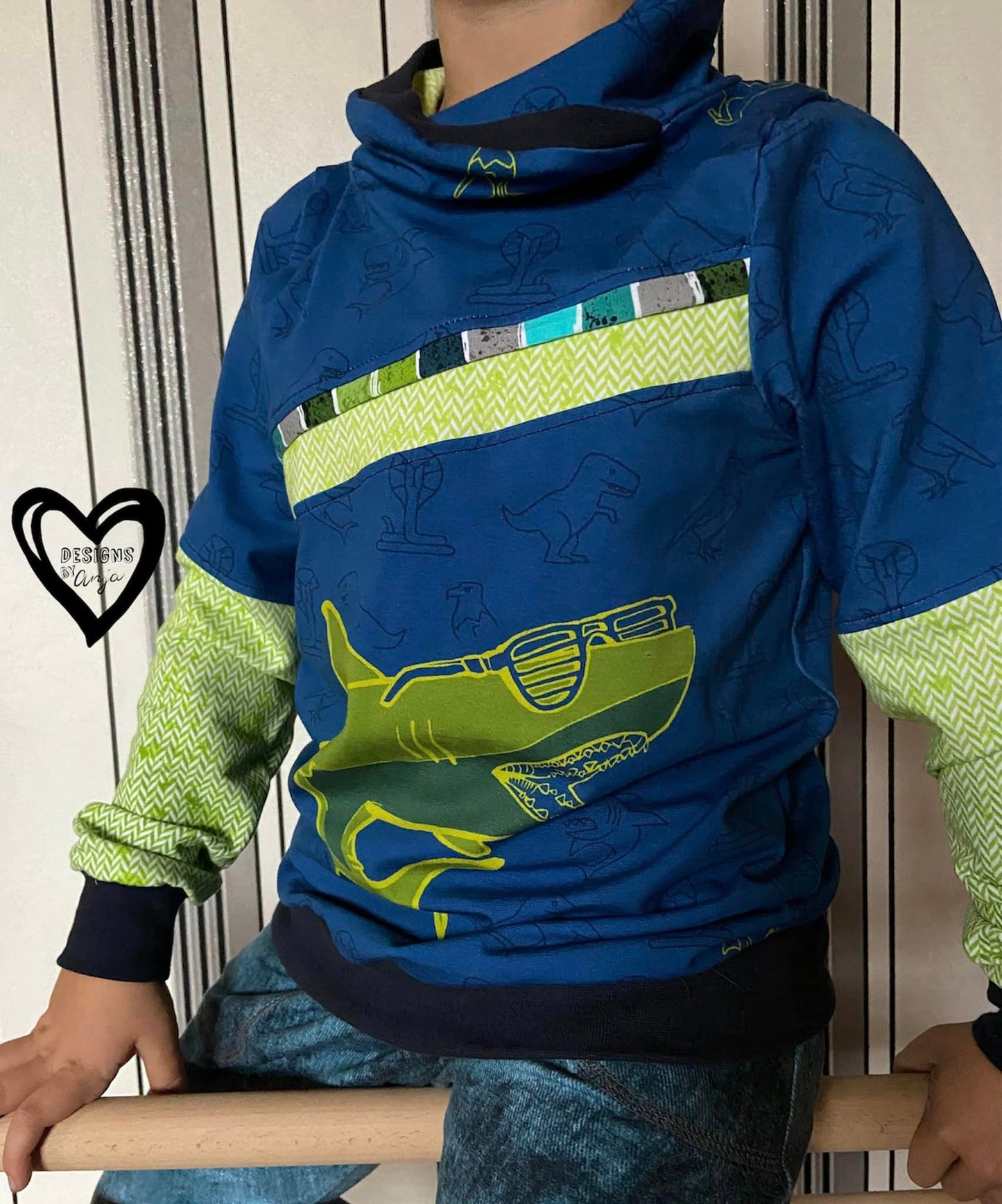Fashion Ebook Schnittmuster für einen Hoodie Liam für Kinder in den Größe 80-170 in DIN- A4 & DIN-A0 PDF zum download