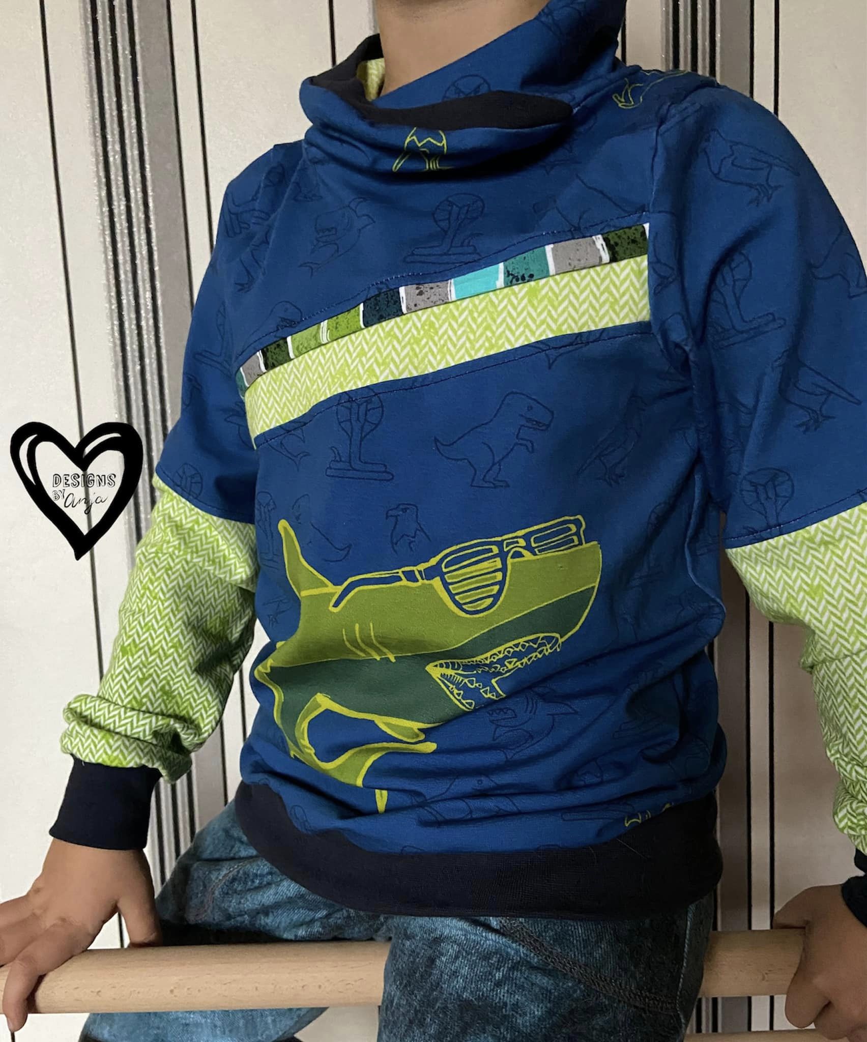 Fashion Ebook Schnittmuster für einen Hoodie Liam für Kinder in den Größe 80-170 in DIN- A4 & DIN-A0 PDF zum download