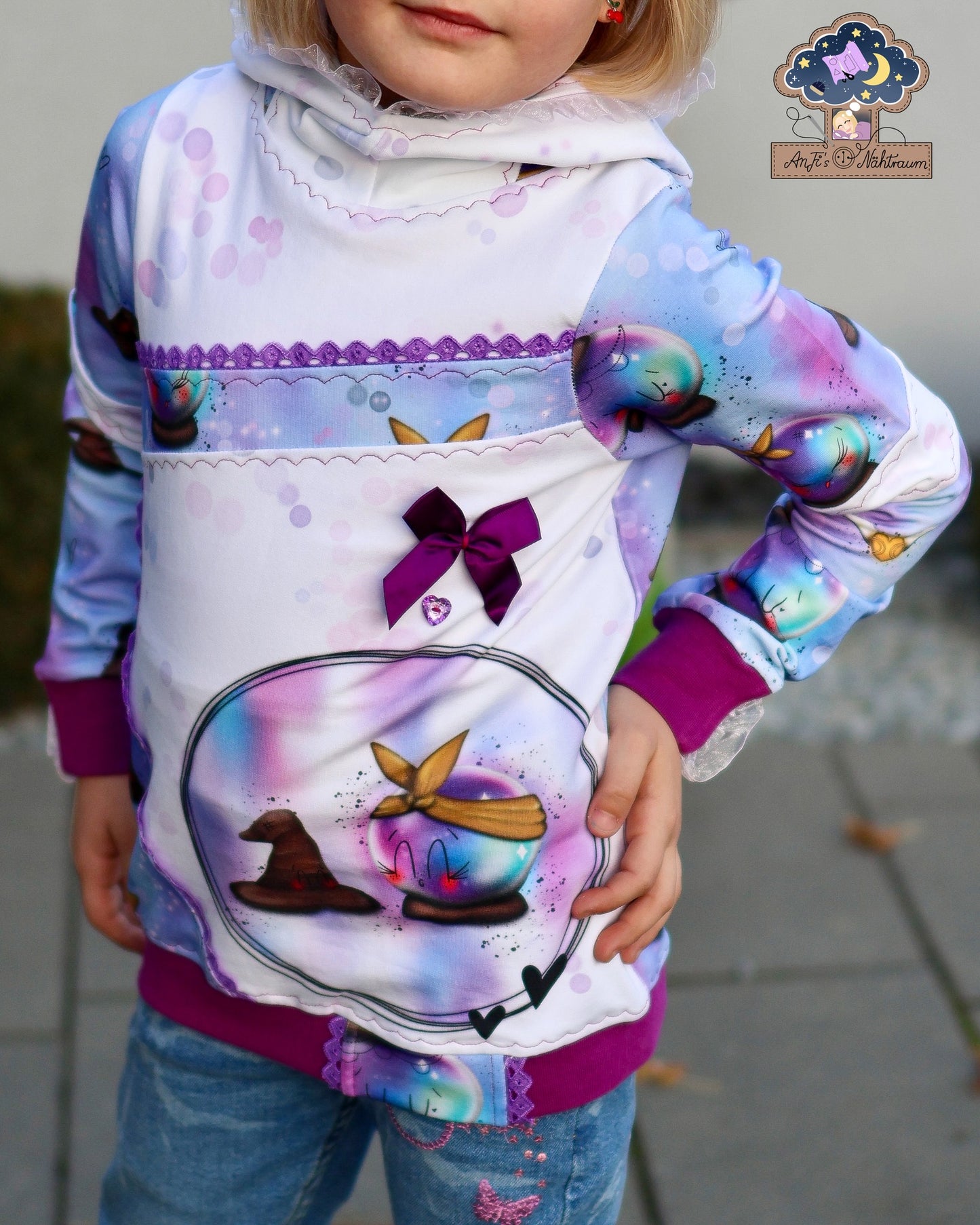 Fashion Ebook Schnittmuster für einen Hoodie Liam für Kinder in den Größe 80-170 in DIN- A4 & DIN-A0 PDF zum download