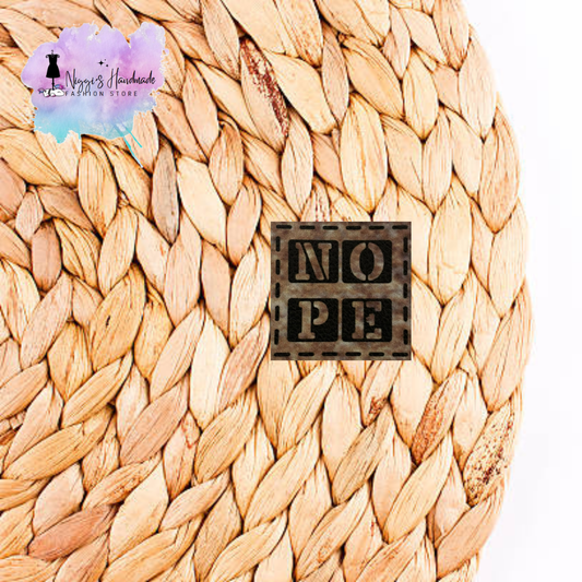 PU Leder Label - NOPE - Eigenproduktion - Grunge - 3x3 cm