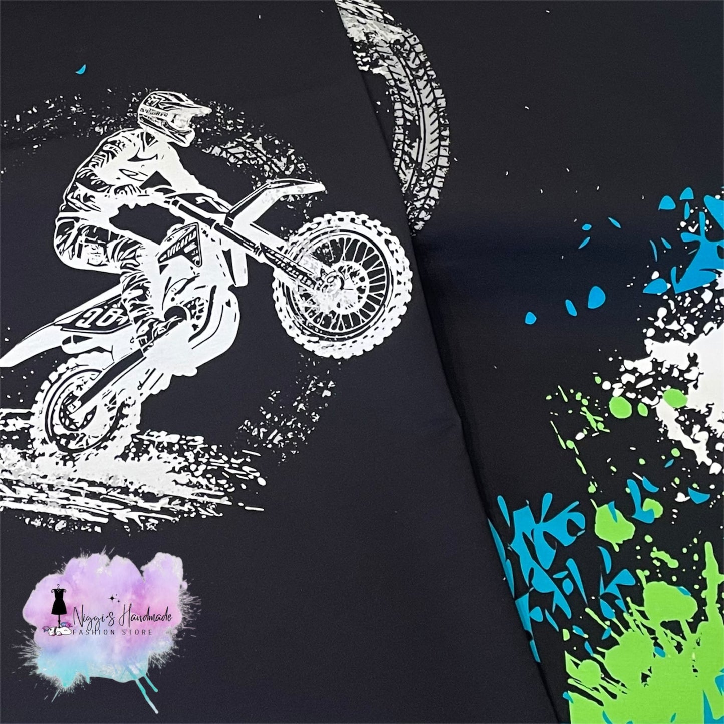 Weiches Bio Baumwoll French Terry Stoff Panel von Niggis Handmade mit dem Design "Motorcross" zum vernähen. Ideal für Sweatjacken, Hoodie oder anderen Nähprojekten.