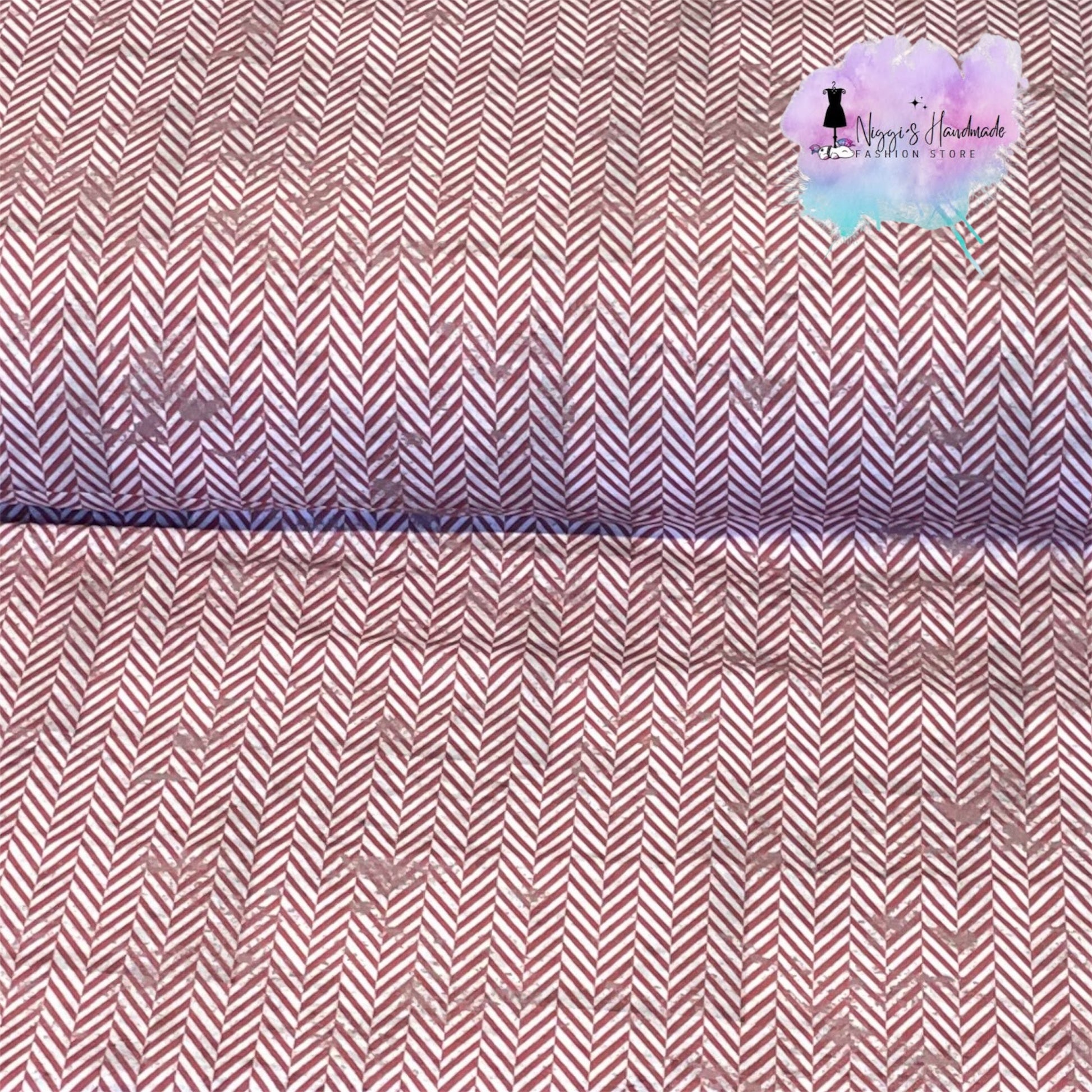Weiches Bio Baumwoll French Terry Stoff von Niggis Handmade mit dem Design "Heringbone" zum vernähen. Ideal für Sweatjacken, Hoodies oder andere Kleidungsstücke.