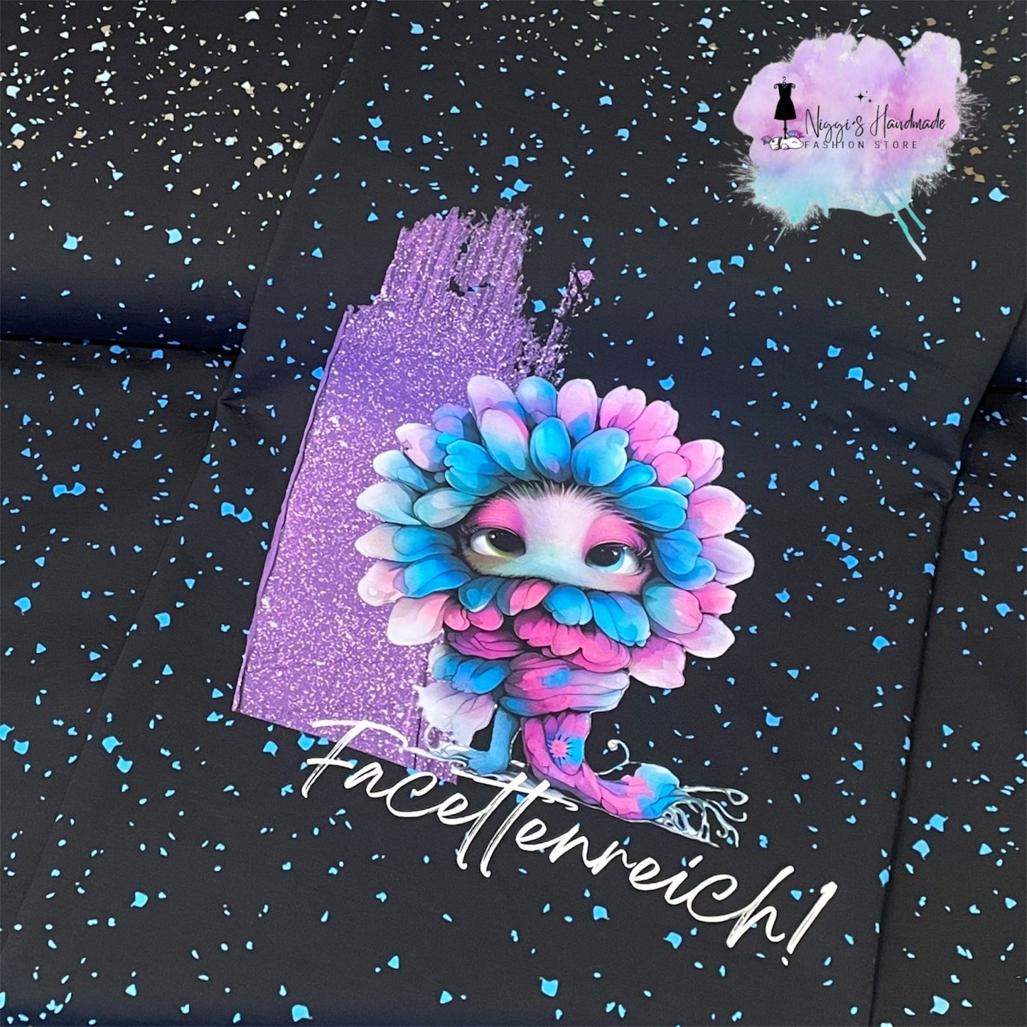 Weiches Bio Baumwoll French Terry Stoff Panel von Niggis Handmade mit dem Design "Pin Up" zum vernähen. Ideal für Sweatjacken, Hoodie oder anderen Nähprojekten.