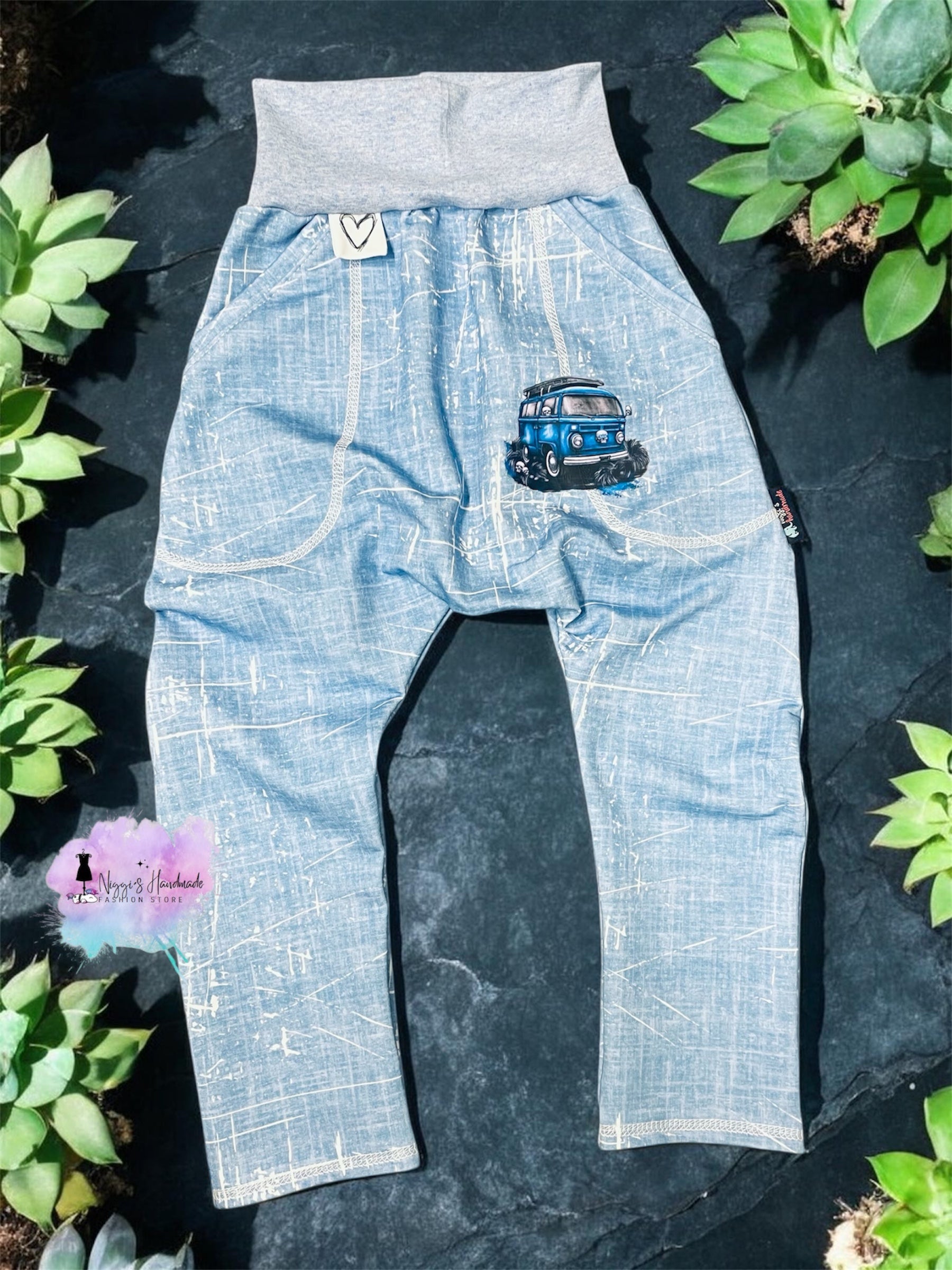 Weiches Bio Baumwoll French Terry Stoff von Niggis Handmade mit dem Design "Grunge Leinen" zum vernähen. Ideal für Hosen, Hoodies oder andere Kleidungsstücke.