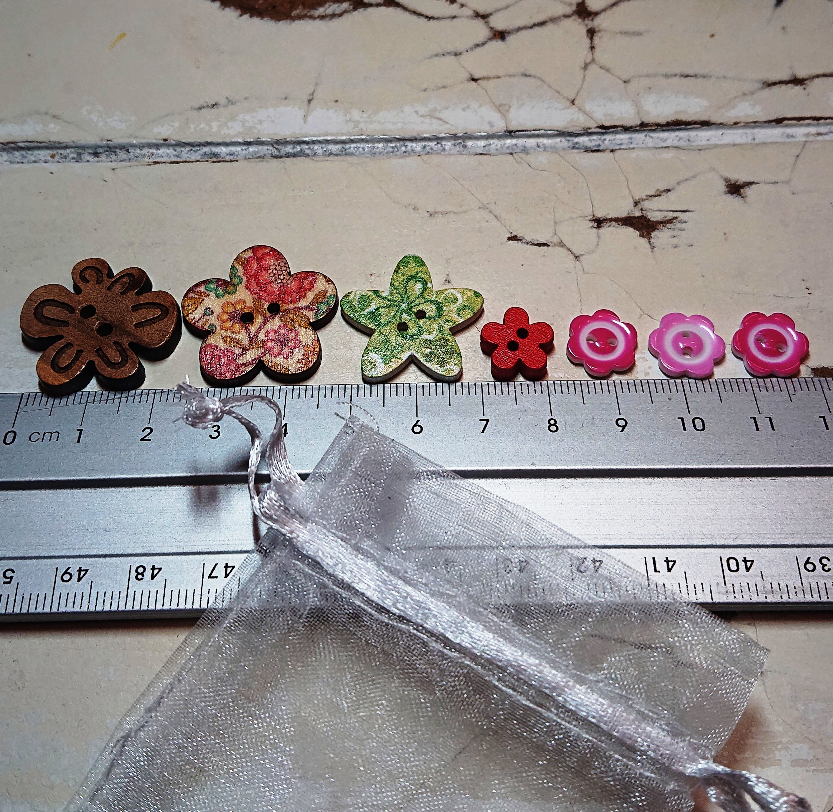 Blumen Knopfset 7 Holz u. Kunststoff